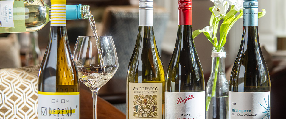 vin-ln23-drinks-invested-gallery-whitewine.jpg