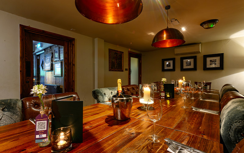 vin-2024-secondaryspaces-thefoxglovekirkburton-privatedining-img.jpg